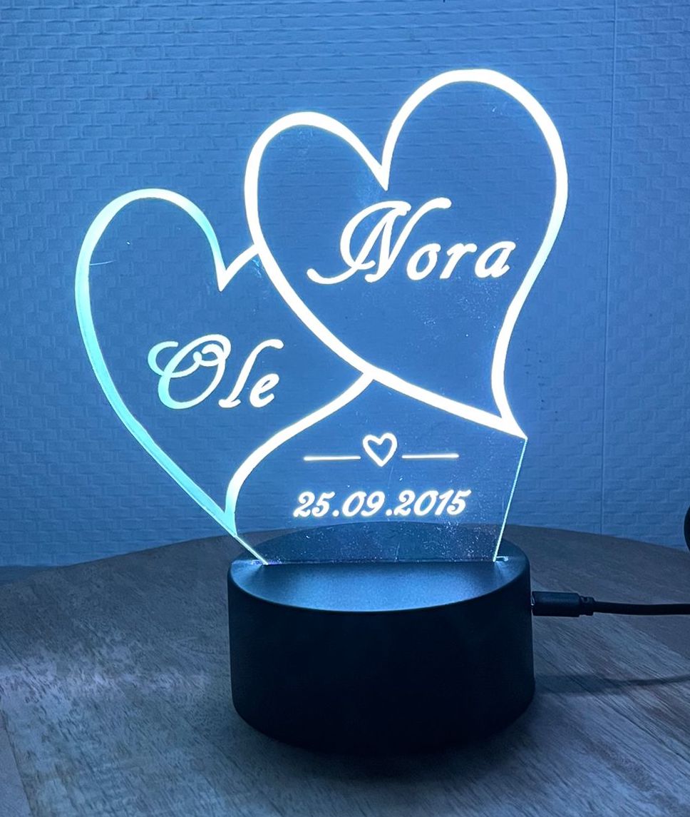 LED Lampe aus Acryl | Herzen | personalisiert